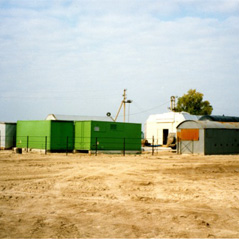 Feldcamp Romashkino mit biotechnischer Anlage, Injektor und Labor